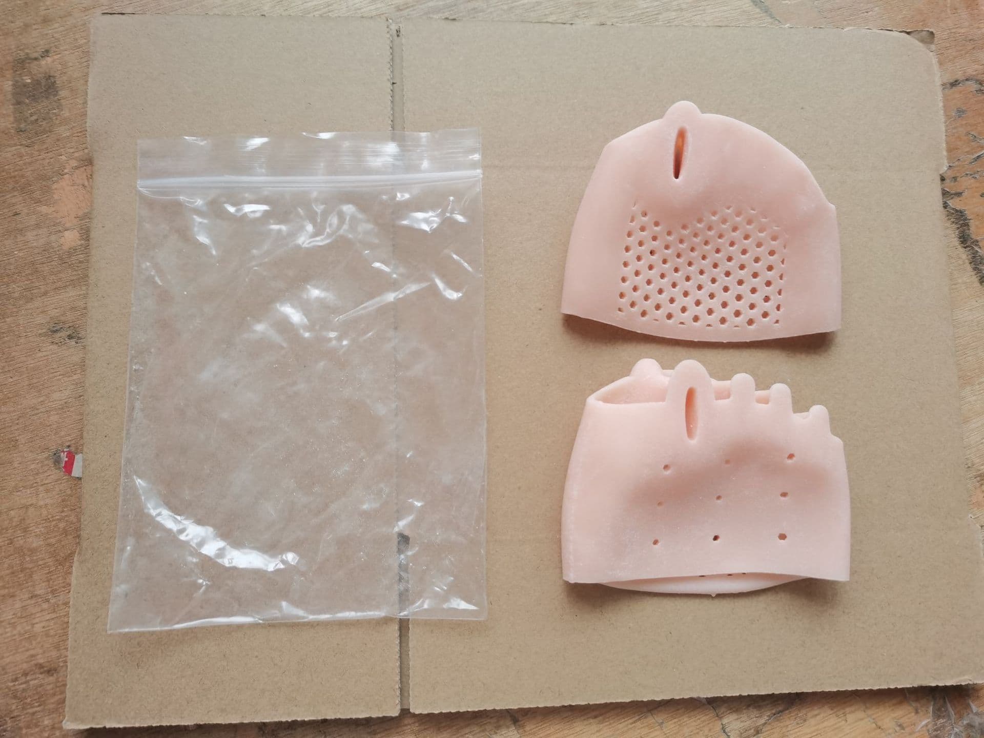 image-Five-hole honeycomb front pad hallux valgus big foot bone overlapping shock absorption female split toe toe toe set five-hole fixed