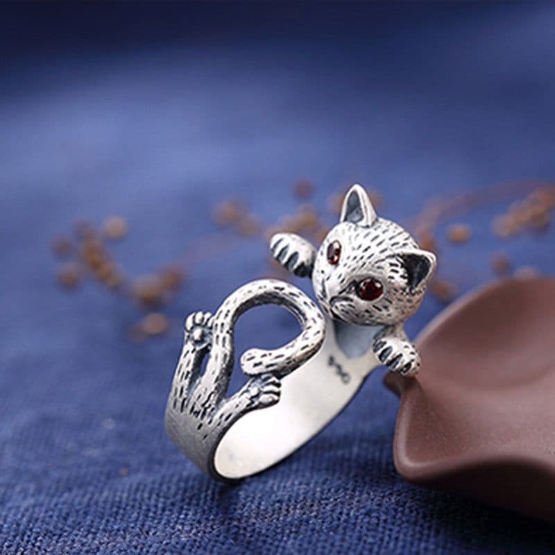 image-Korean Fashion Temperament Retro Lucky Cat Red Corundum Diamond Women Anti-Thai Silver Ring Jewelry Wholesale
