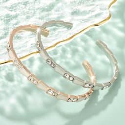 image-Light Luxury Fritillaria Snake Bone Bracelet