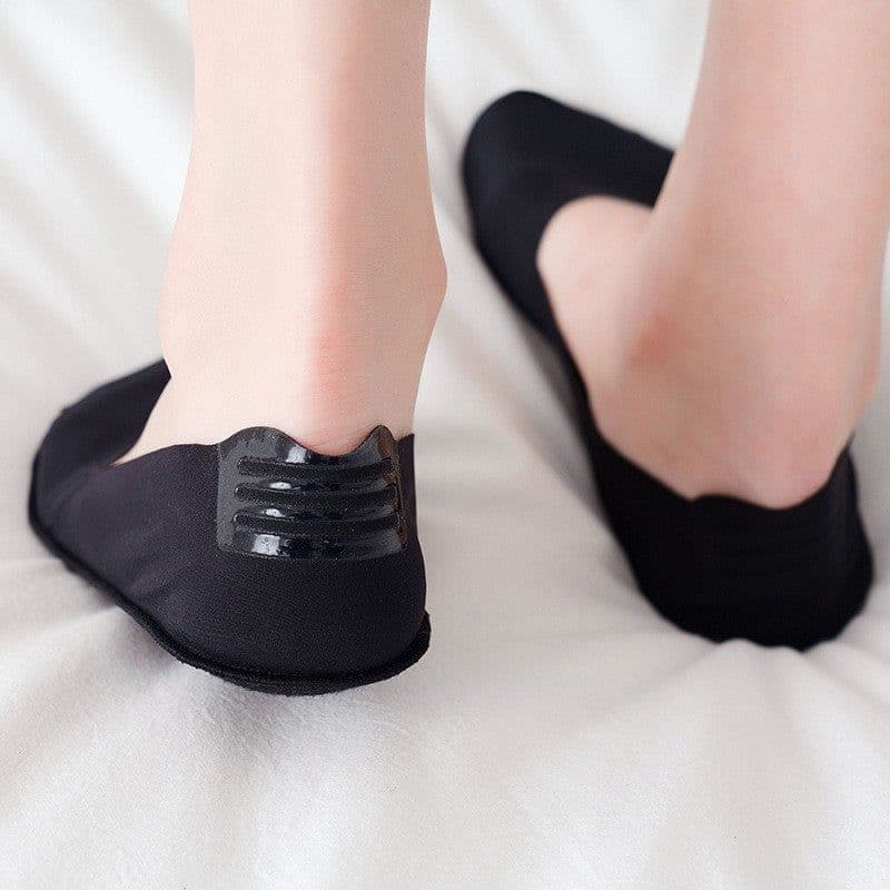 image-Yi Shangmei Women's Boat Socks - Caramel Cotton