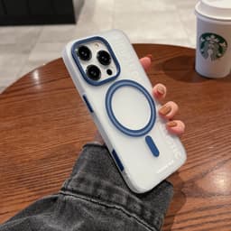 image-iPhone 15 Pro Magnetic Case Frosted - Shockproof Orange