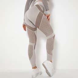 image-Spot goods! European and American cross-border seamless knitted sexy striped moisture-wicking yoga pants sports running fitness pants women