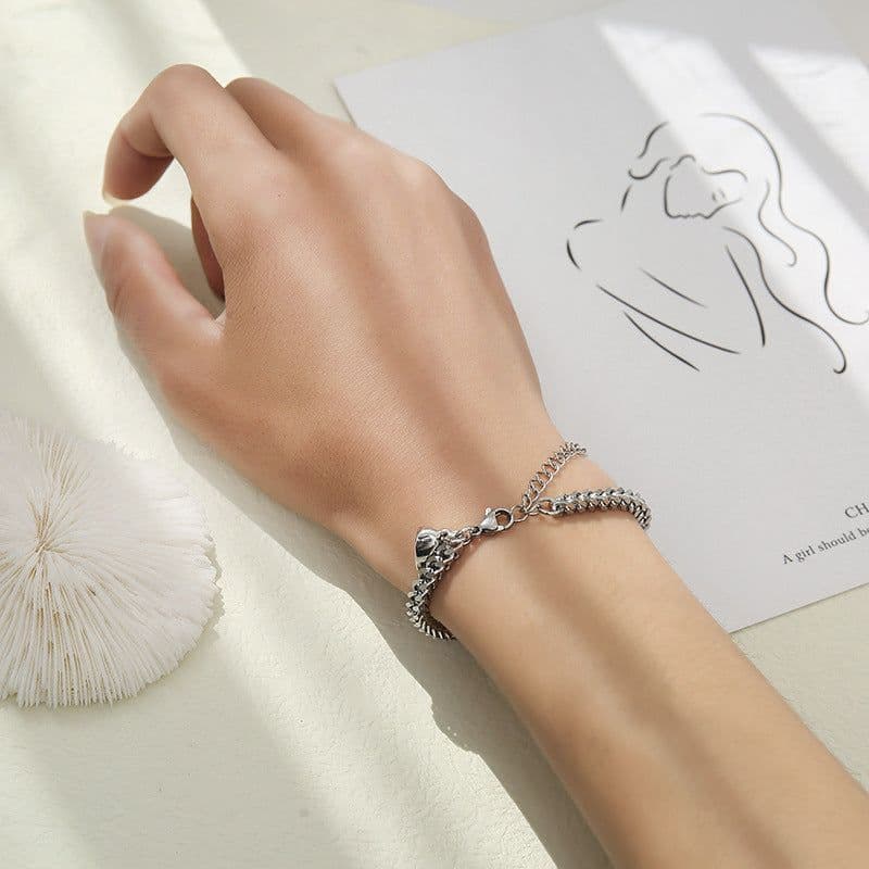 image-The new stainless steel chain love magnet attracts lovers bracelet a pair of men and women jewelry wholesale and foreign trade exclusively