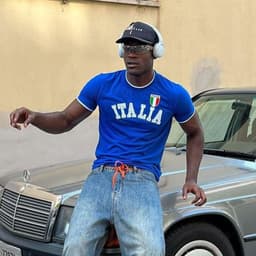 image-European American Y2K Blue Crop Top - Slim Fit