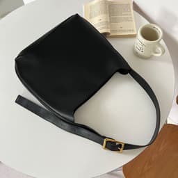 image-Versatile ins large capacity bag female 2024 new lazy style bucket bag retro shoulder messenger bag tote bag