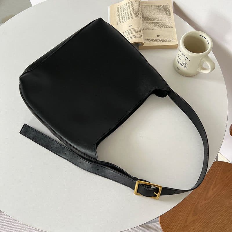 image-Versatile ins large capacity bag female 2024 new lazy style bucket bag retro shoulder messenger bag tote bag
