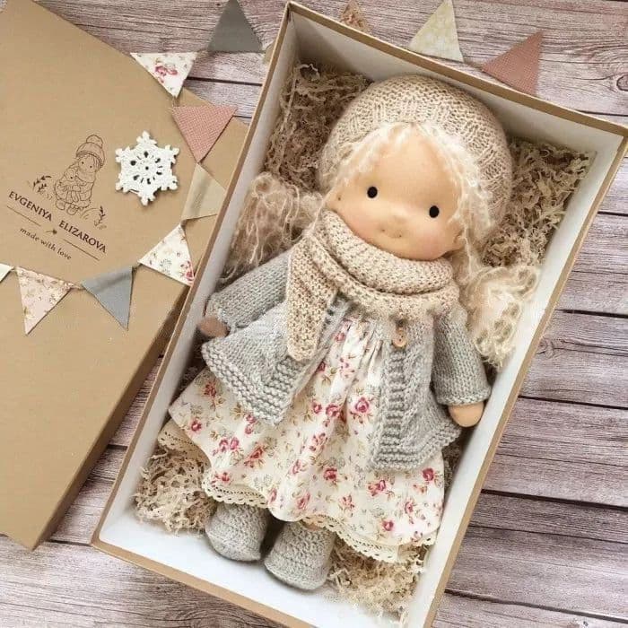 image-Waldorf Doll Vinyl Mini Christmas Thumbling