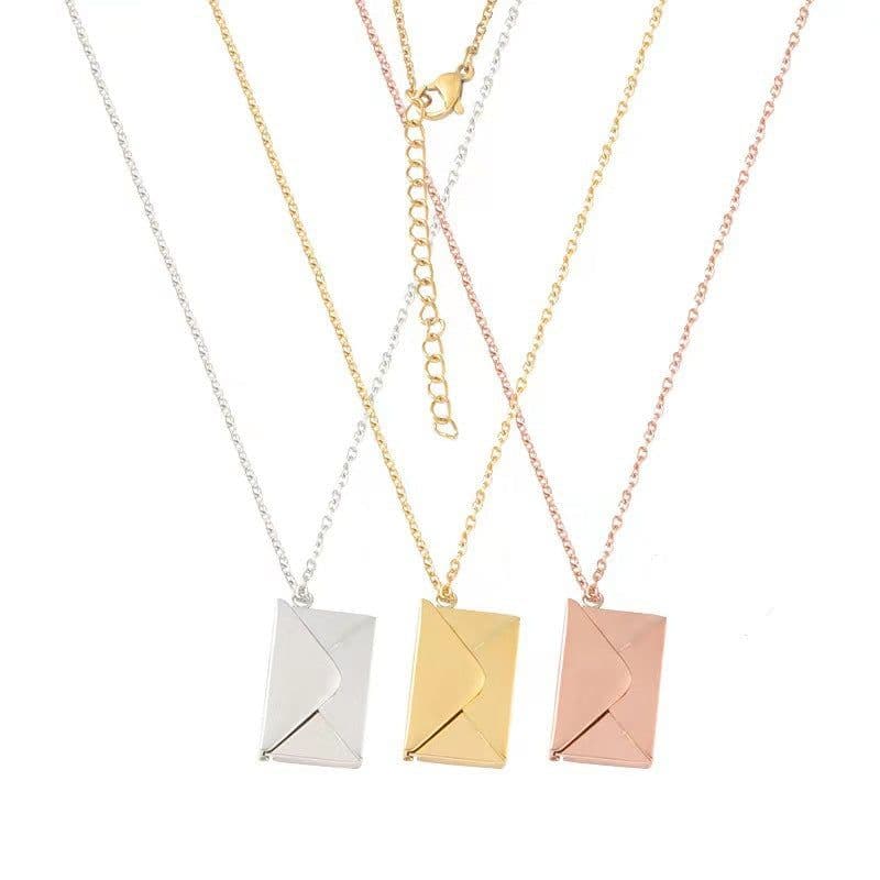 image-Rose Gold Clavicle Chain Pendant - Luxury Christmas Gift for Couples