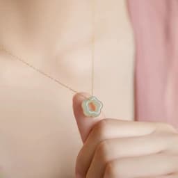 image-Hetian Jade Plum Blossom Pendant Necklace Green Jasper Antique Clavicle Chain