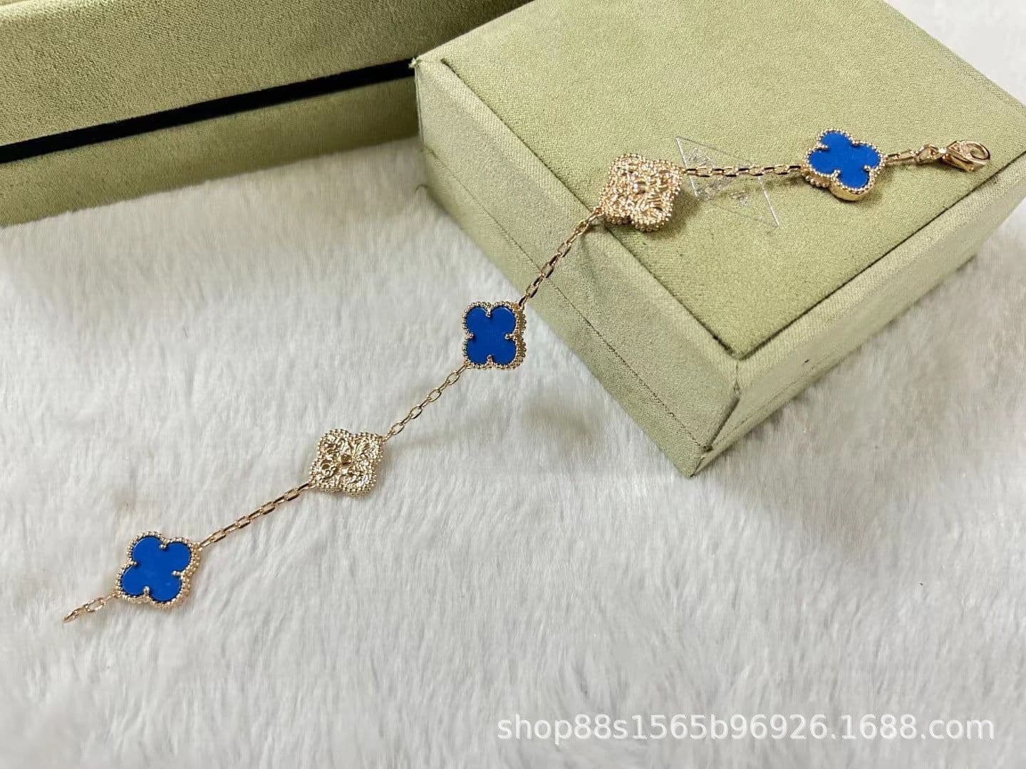 image-High-End Five-Flower Bracelet Rose Gold Clavicle Chain Thickened Electroplating Wholesale