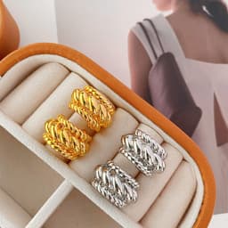 image-925 Silver Twist C-Shaped Earrings - Retro