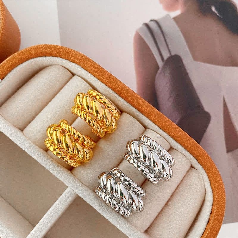 image-925 Silver Twist C-Shaped Earrings - Retro