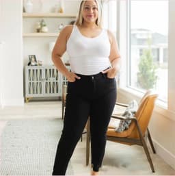 image-Women's Skinny Jeans - High Waist Stretch Denim