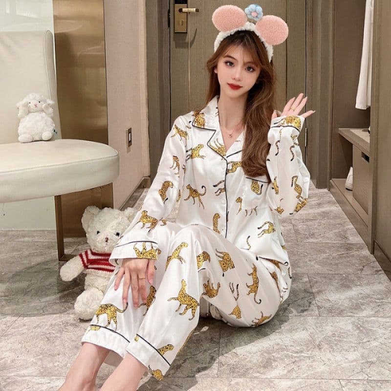 image-Pajamas for women in spring and autumn, high-end imitation silk green fruit collar, fresh floral temperament suit, silk thin satin home clothes