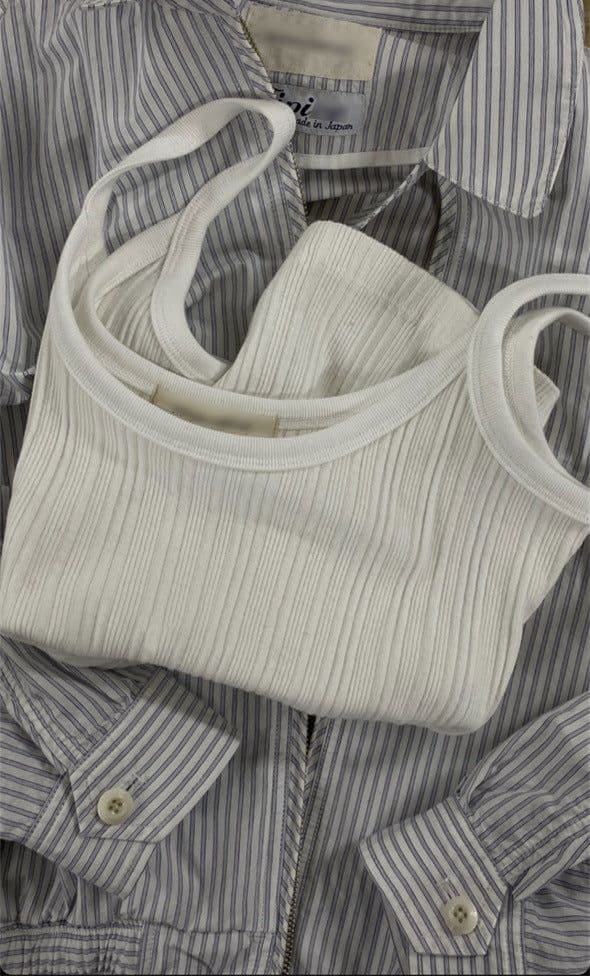 image-Riyadh Cotton Ribbed Halter Tank - Gray M