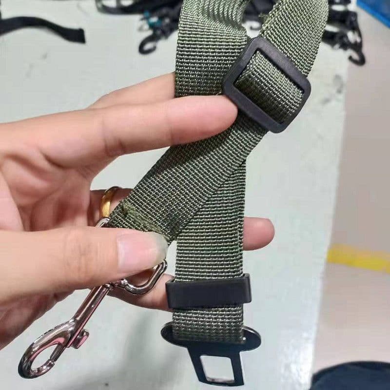 image-Pet Car Safety Buckle - Cat & Dog Leash Direct Sale