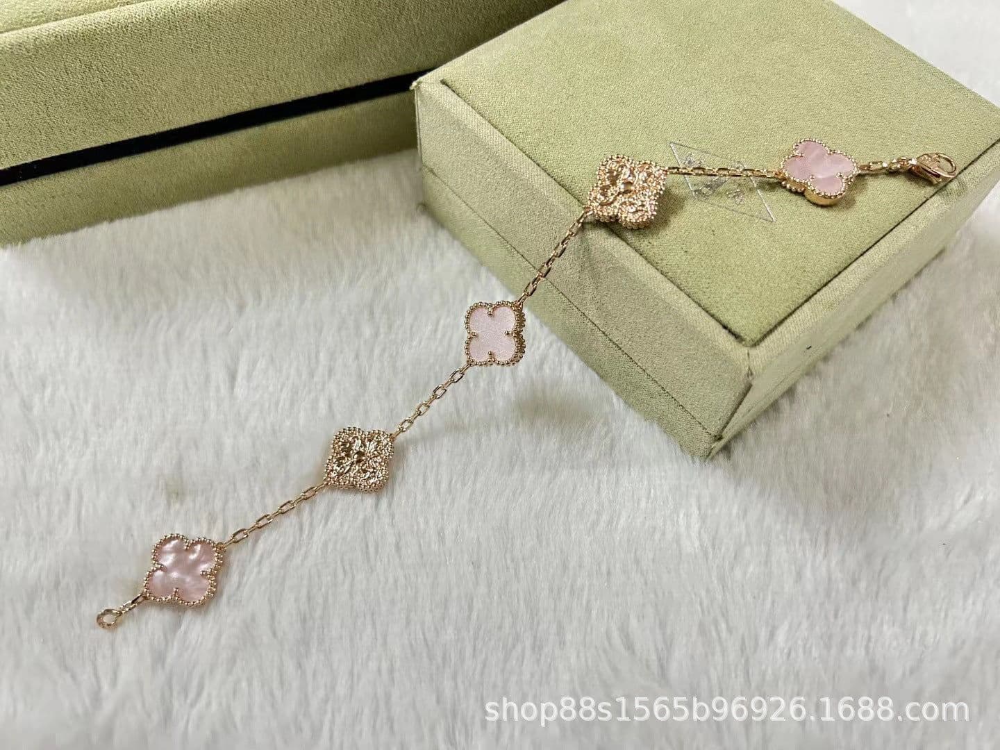 image-High-End Five-Flower Bracelet Rose Gold Clavicle Chain Thickened Electroplating Wholesale
