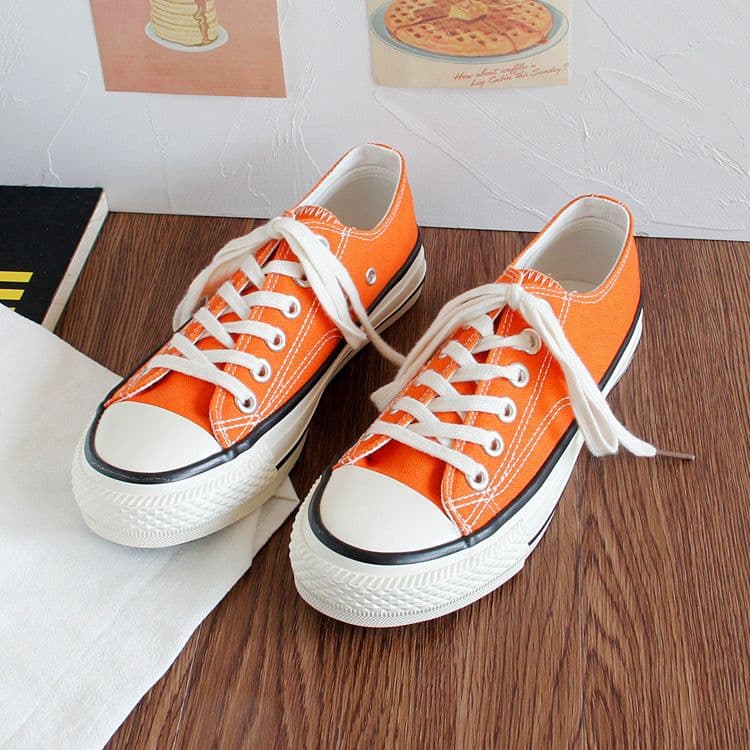 image-Triple vulcanization 1970s classic re-engraved low-cut color canvas shoes female students Korean version 2023 spring board shoes