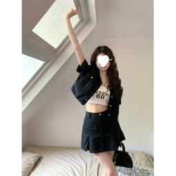 image-Chic 2023 Denim Skirt Suit - Black Retro Pleated Skirt, L Size