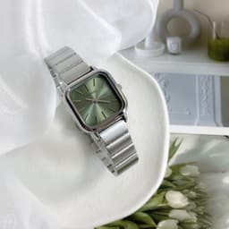 image-Women's Fashion Watch - Versatile Steel Belt Quartz Simple Design
