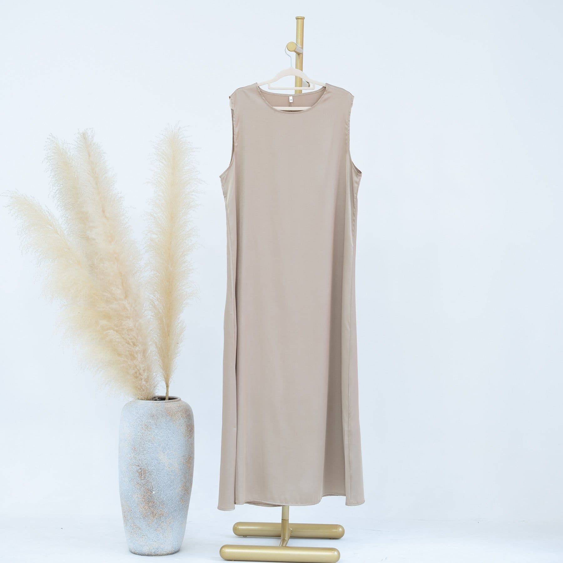 image-Loriya AliExpress Amazon Dubai Daily Solid Color Beaded Small Trumpet Sleeve Dress Robe LR633