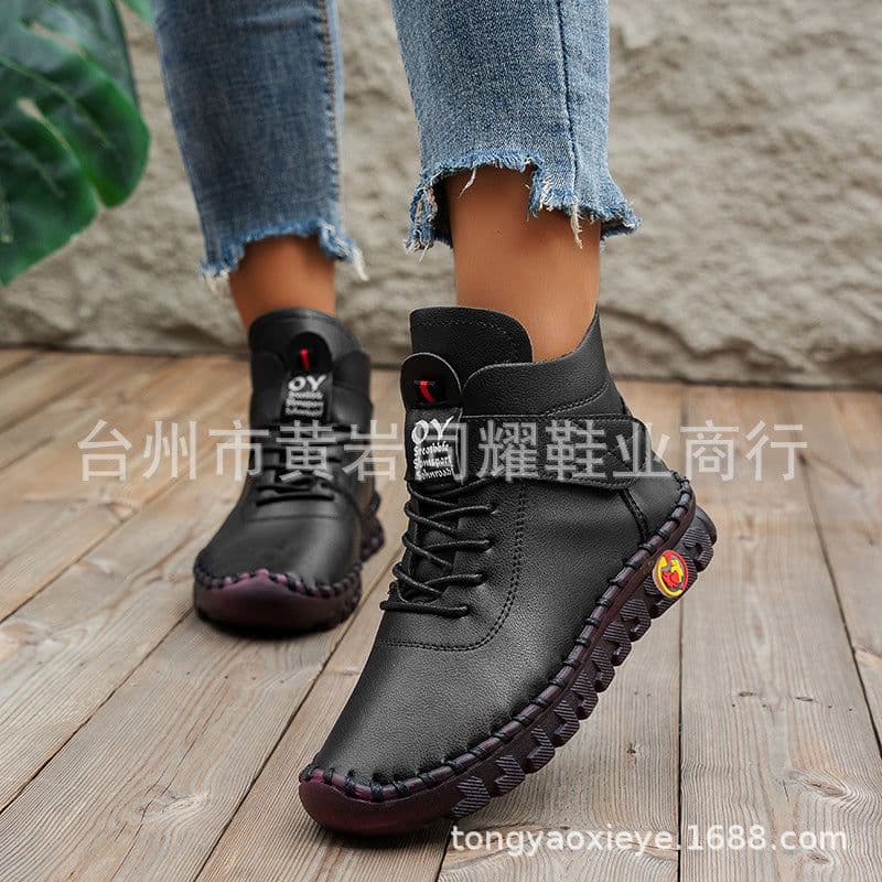 image-Women's Winter Ankle Boots - Black Plush Lined