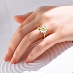 image-Adjustable Rotatable Five-Petal Flower Butterfly Ring - European Style