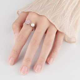 image-Golden Daisy Rotating Ring - Fashion Zircon Copper Jewelry