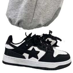 image-Hong Feizhuo Sports Shoes - Women's Casual Breathable White Sneakers - Korean Style, Low Top