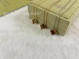 image-v gold 925 silver Fanjia four-leaf clover necklace high version women's thick plated 18k single flower pendant natural fritillary chalcedony