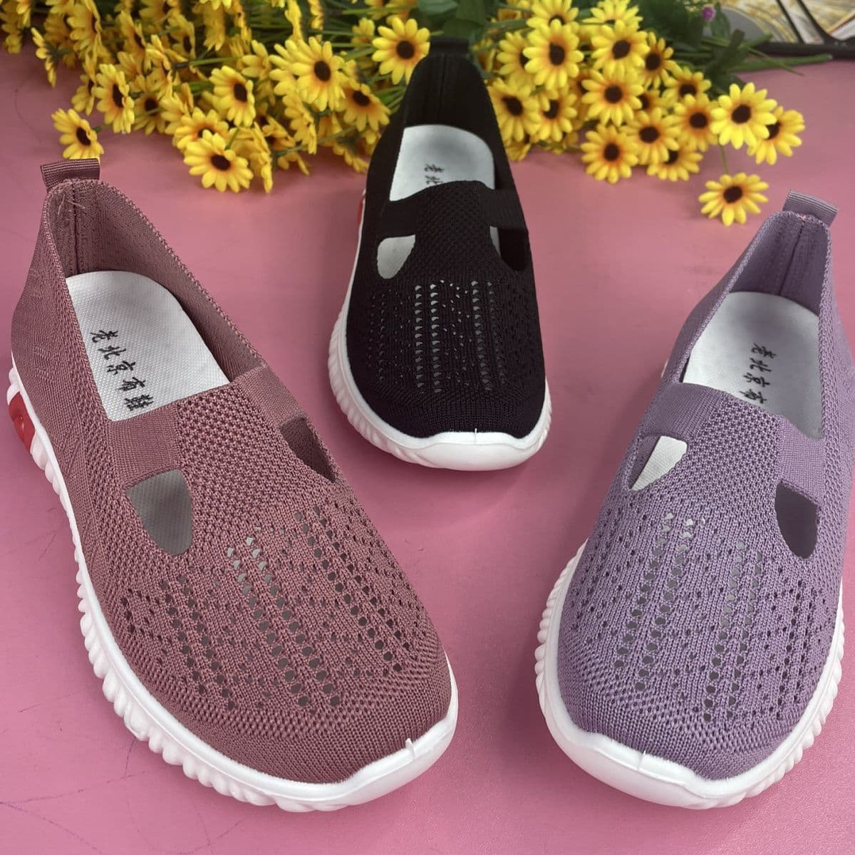 image-Old Beijing cloth shoes women's summer casual shoes breathable elderly soft bottom non-slip mesh shoes round toe mother's outerwear for walking