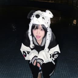 image-Women's Pink Plush Knit Hat - Cartoon Cat Dome Style