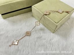 image-High-End Five-Flower Bracelet Rose Gold Clavicle Chain Thickened Electroplating Wholesale