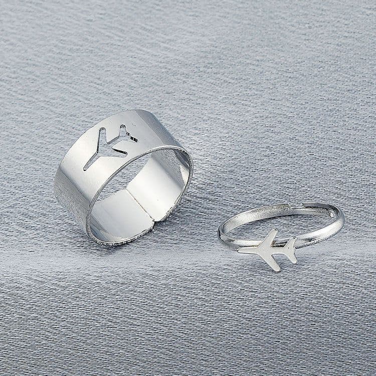 image-European Retro Couple Airplane Love Ring - Simple Hollow Design, Adjustable, Alloy Jewelry for Women