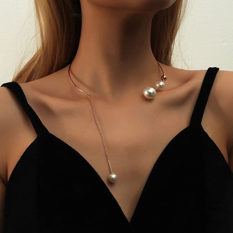 image-Exaggerated Fashion Pearl Necklace - European & American Trend Pendant Jewelry