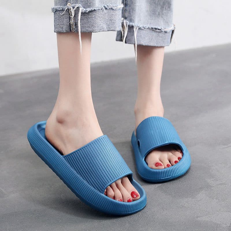 image-Wholesale summer home bathroom thick bottom hotel non-slip couple stepping on shit slippers female soft home bath sandals male