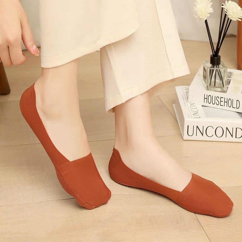 image-Yi Shangmei Women's Boat Socks - Caramel Cotton