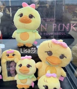 image-Blackpink Born Pink Tour Concert Plush Dolls Lisa Jennie - 25cm