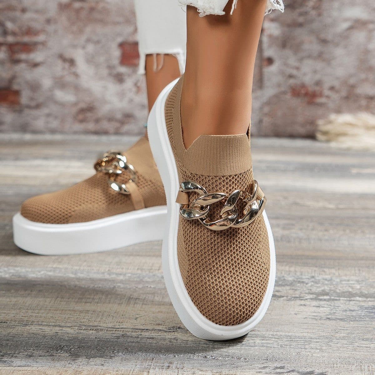 image-2022 Spring and Autumn New Round Toe Slip On Chain Casual Thick Bottom Large Size European and American Fly Woven Women's Shoes