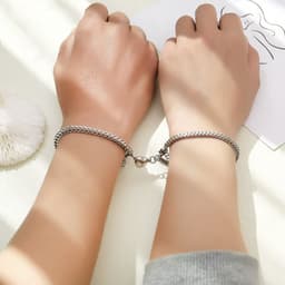 image-The new stainless steel chain love magnet attracts lovers bracelet a pair of men and women jewelry wholesale and foreign trade exclusively