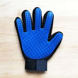 image-Easy Lion Rubber Pet Cleaning Gloves - Green Left - Cat Grooming Brush
