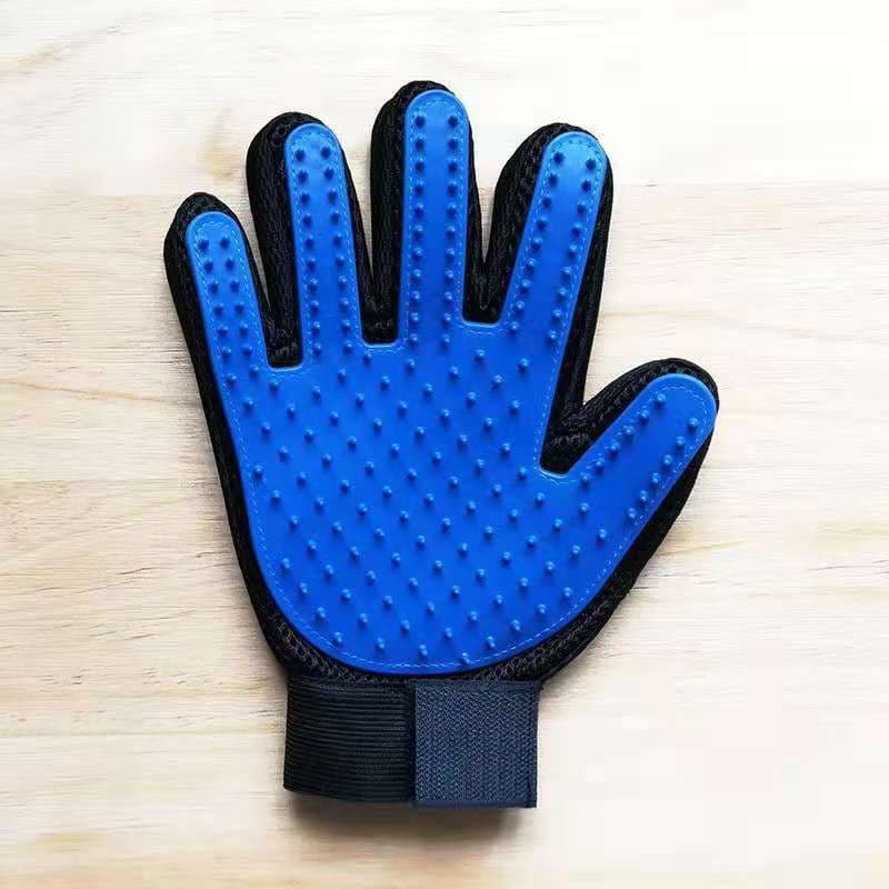 image-Easy Lion Rubber Pet Cleaning Gloves - Green Left - Cat Grooming Brush