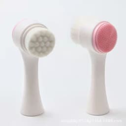 image-3D Silicone Double-Sided Face Wash Brush - Portable, White/Blue