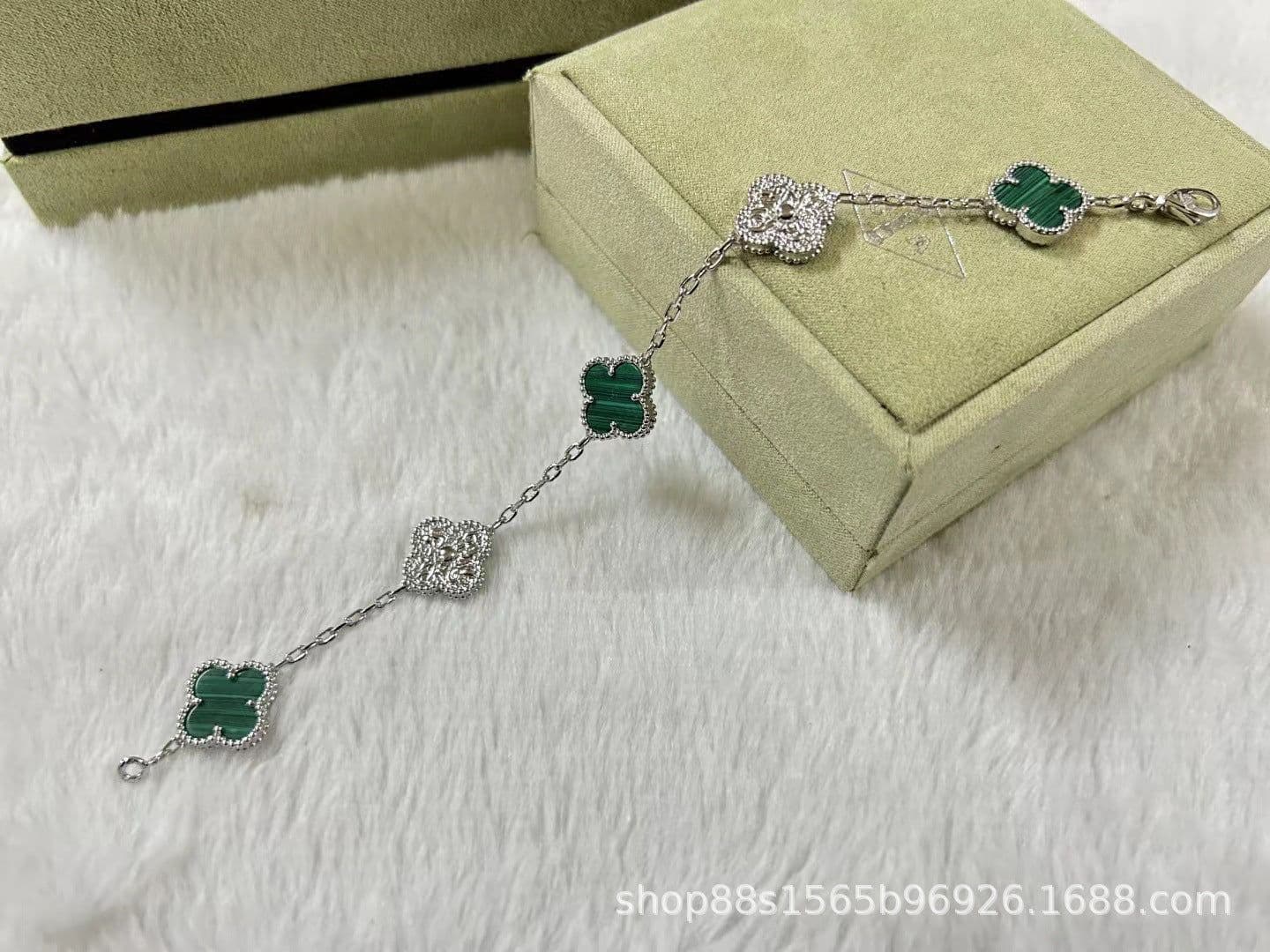 image-High-End Five-Flower Bracelet Rose Gold Clavicle Chain Thickened Electroplating Wholesale