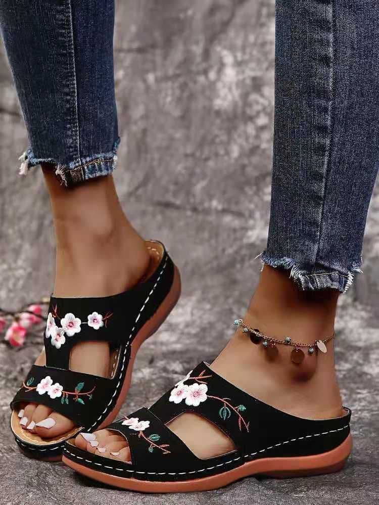 image-Women's Flower Wedge Sandals - Green Size 43