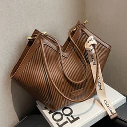 image-This year's popular niche design bags 2022 autumn and winter new women's bags fashion commuting shoulder bag portable tote bag