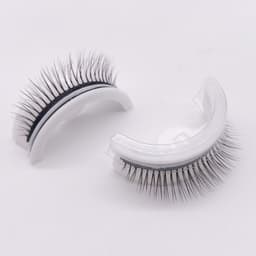 image-Reusable Self-Adhesive False Eyelashes - Thick