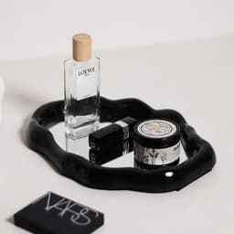 image-Nordic Small High-Value Portable Makeup Mirror for Students