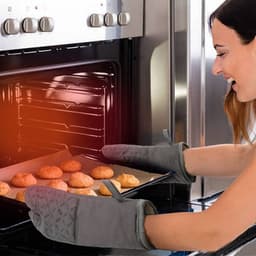 image-Kitchen Anti-slip Heat Insulation Silicone Thickened Gloves Microwave Oven High Temperature Resistant Baking