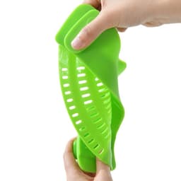 image-Cross-border kitchen pot side drainer fruit and vegetable noodle baffle silicone filter water divider pour vegetable leak-proof gadget